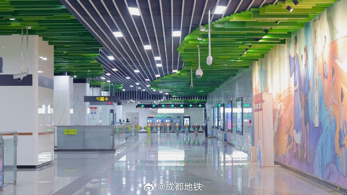 成都地铁望丛祠站站内壁画以望帝治水的历史故事为主题
