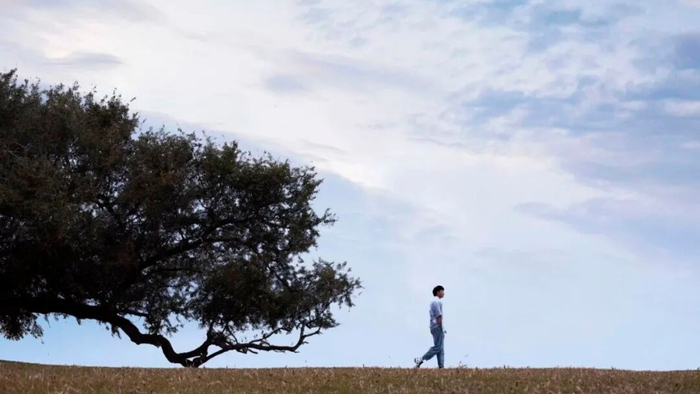 比贫穷更可怕的，是一个人身上的底层烙印