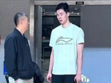 曹芳在线提问CBA得分王：为什么不去国家队？郭昊文4个字回应话里有话