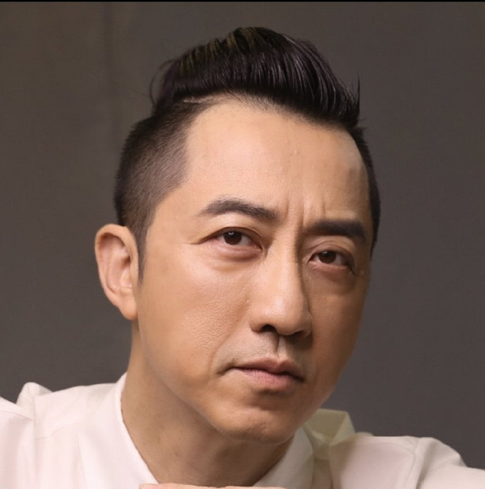 网传庾澄庆突发心脏病去世，小14岁娇妻赶赴现场，经纪人已经回应|庾澄庆|娇妻|心脏病|经纪人|突发_新浪新闻