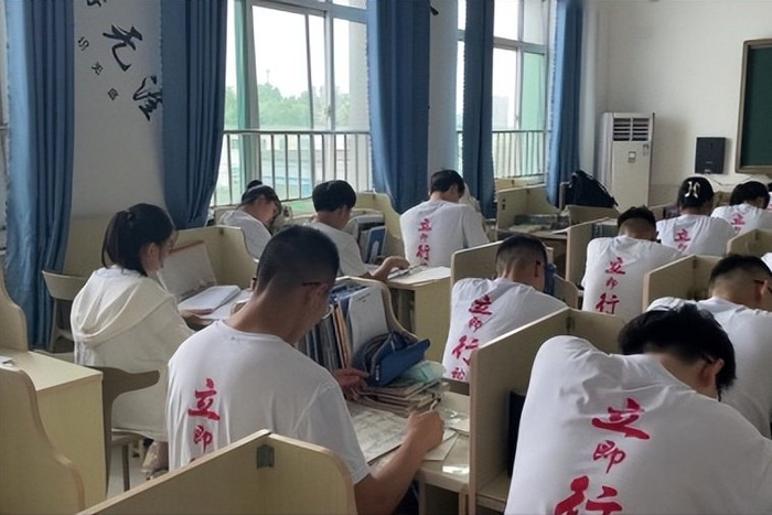 技校为何这么乱班主任要求男不死女不生真的是最高标准吗