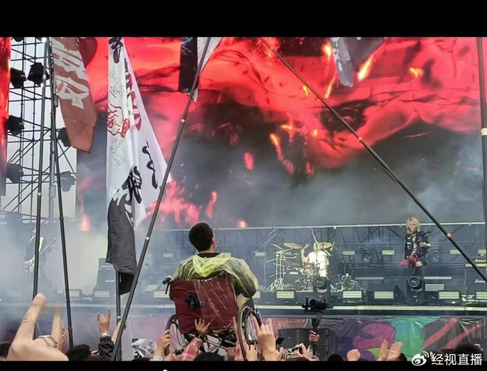 高平音乐节轮椅男孩:我也想做"余华" 托起更多的"铁生"