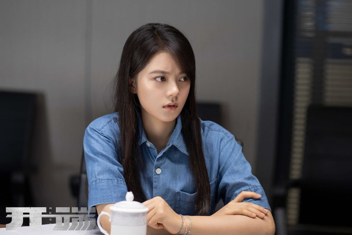 (图源:赵今麦个人微博以及官方工作室微博)以表演专业全国第一名的