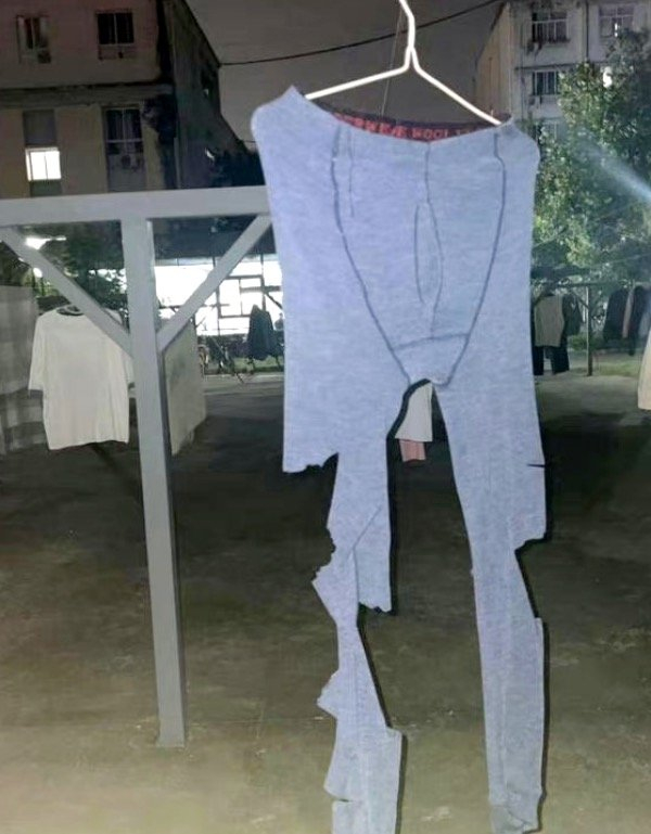 男生晒秋裤被剪烂?别盯着裆部贴被子,让人触目的是小仙女的任性