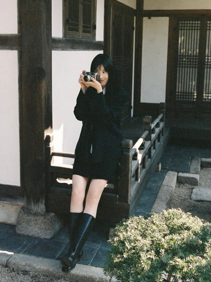 郑恩彩的早春明信片演员郑恩彩出镜韩小众画报新季大片