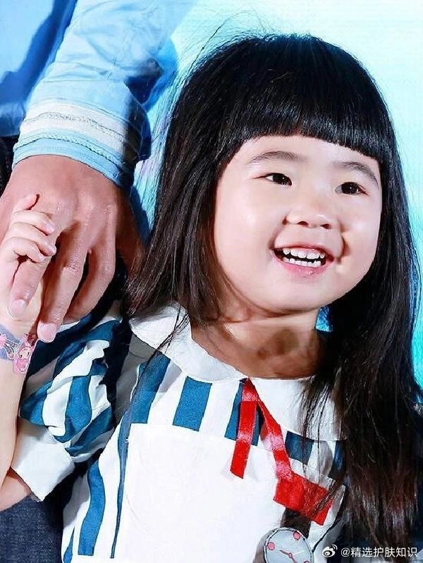 了)小时侯齐刘海丑萌丑萌的哈哈哈姐姐grace,大名曹华恩(好武侠小说)