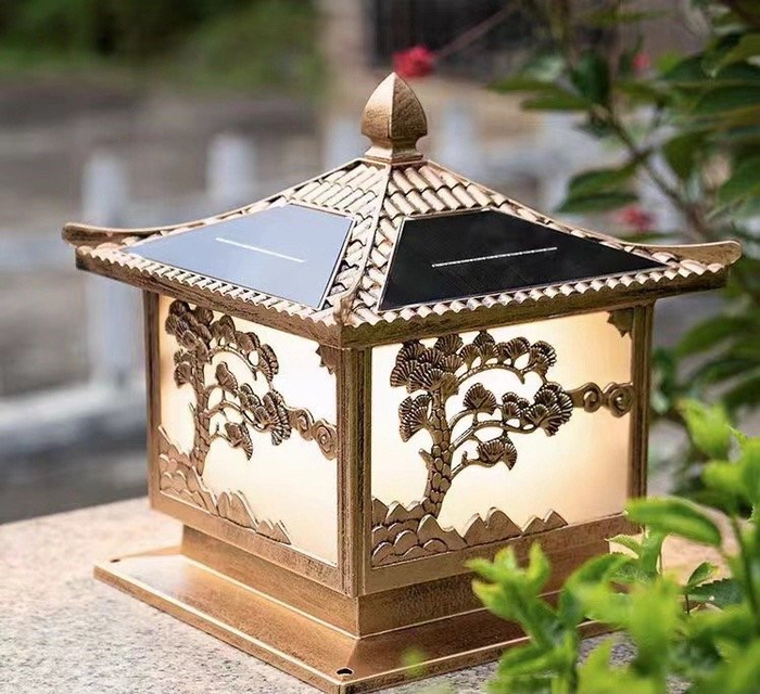 户外柱头灯太阳能的白天自动充电夜晚自动照明
