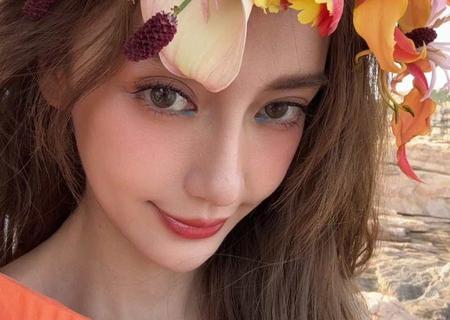 杨颖晒与小海绵自拍，好美