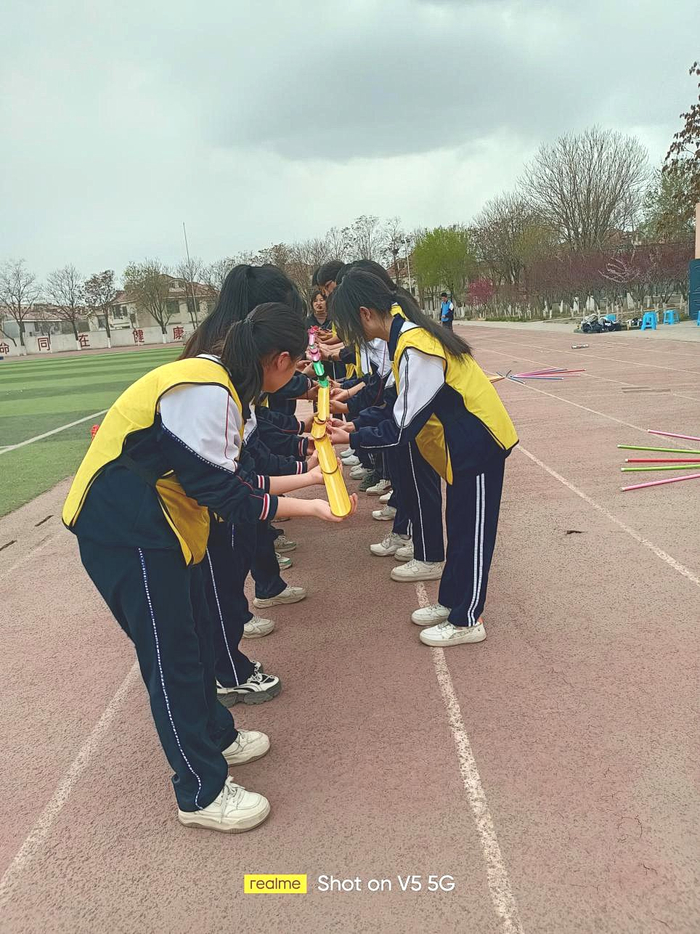 相信自己赢在未来石嘴山市第三中学高三学生考前心理素质拓展活动