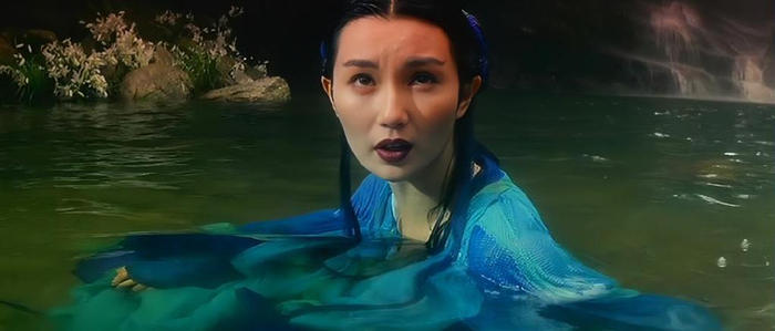 徐克的《青蛇》香艳撩人,原来张曼玉玩的尾巴藏着这么深的暗示