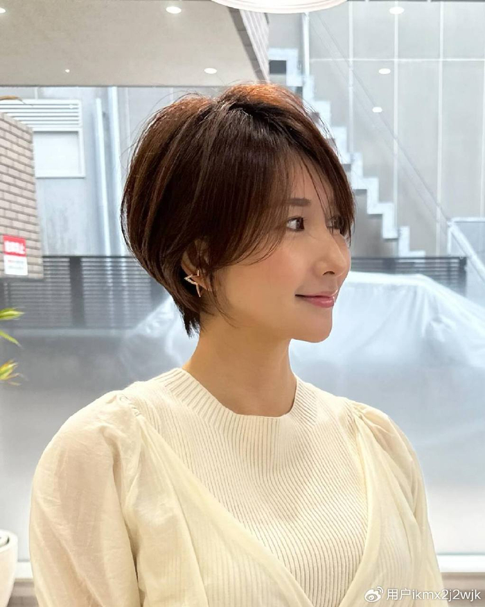 2024短发新潮流,挂耳短发就是不一样,展现你独特的美