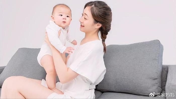 宝宝夜奶多喝无益，不仅妈妈辛苦，还影响发育，三步戒断别犹豫