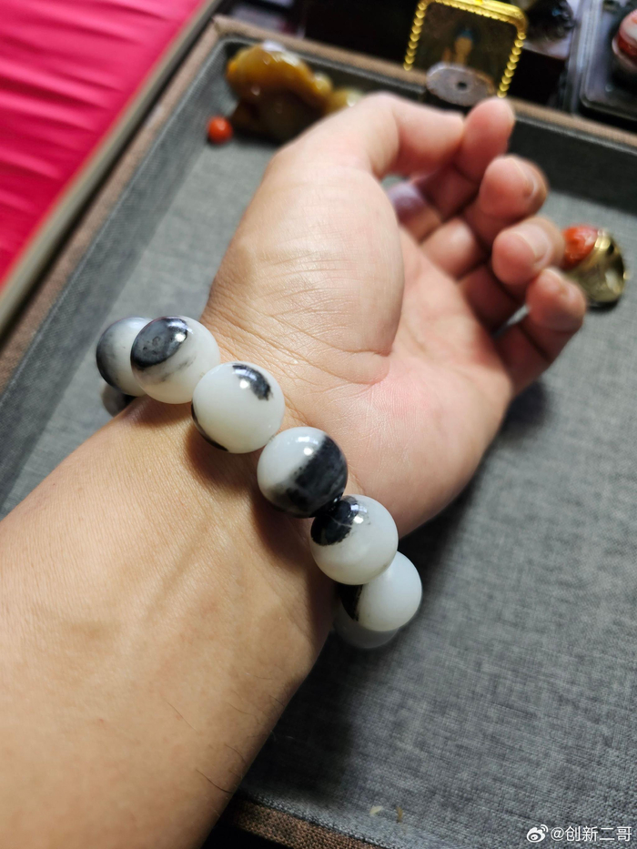 水墨青花和田玉籽料