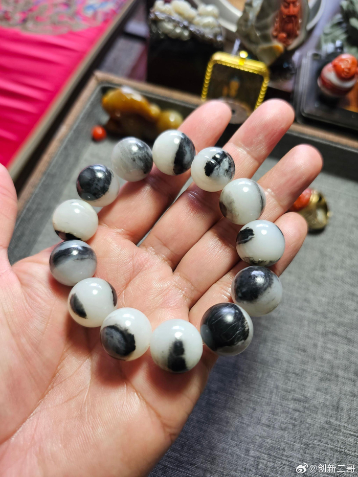 水墨青花和田玉籽料