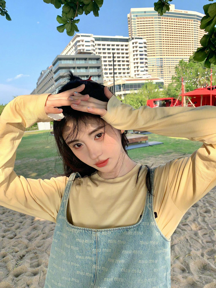 今日小94微博营业照 白鹿,鞠婧祎,张婧仪