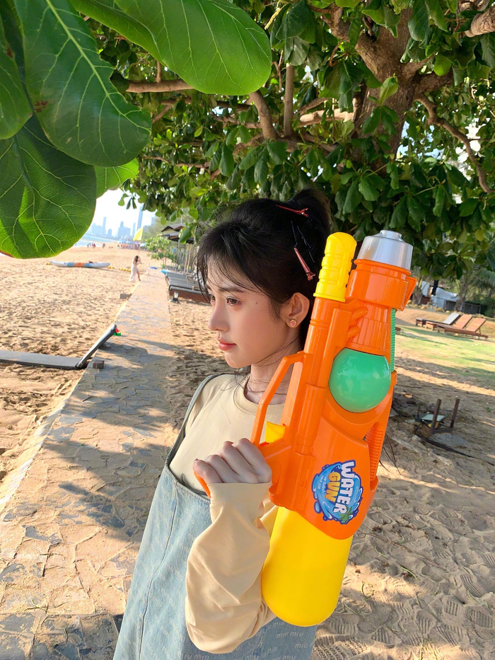 今日小94微博营业照 白鹿,鞠婧祎,张婧仪