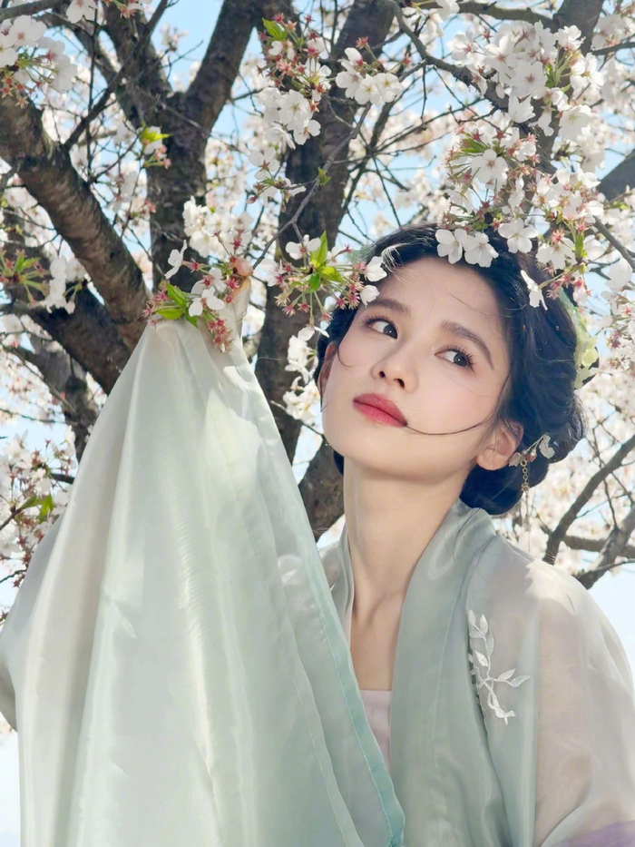 今日小94微博营业照 白鹿,鞠婧祎,张婧仪