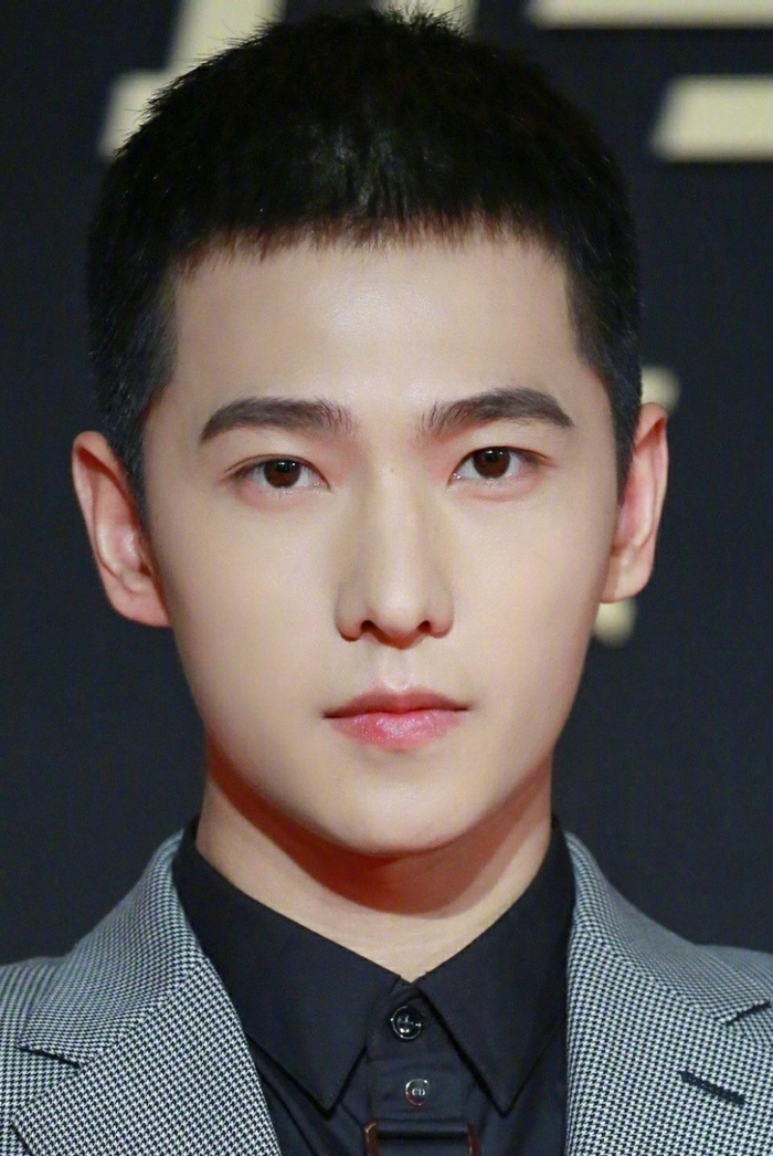 8/ 9杨洋寸头小合集寸头咩真的是分分钟a爆!