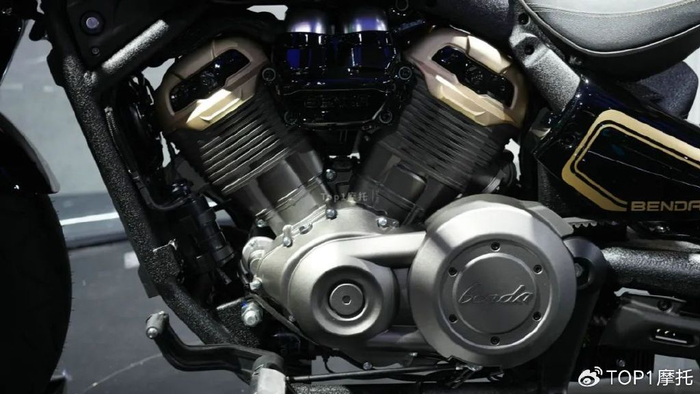 国产单座bobber运动巡航典范奔达拿破仑450车型解读