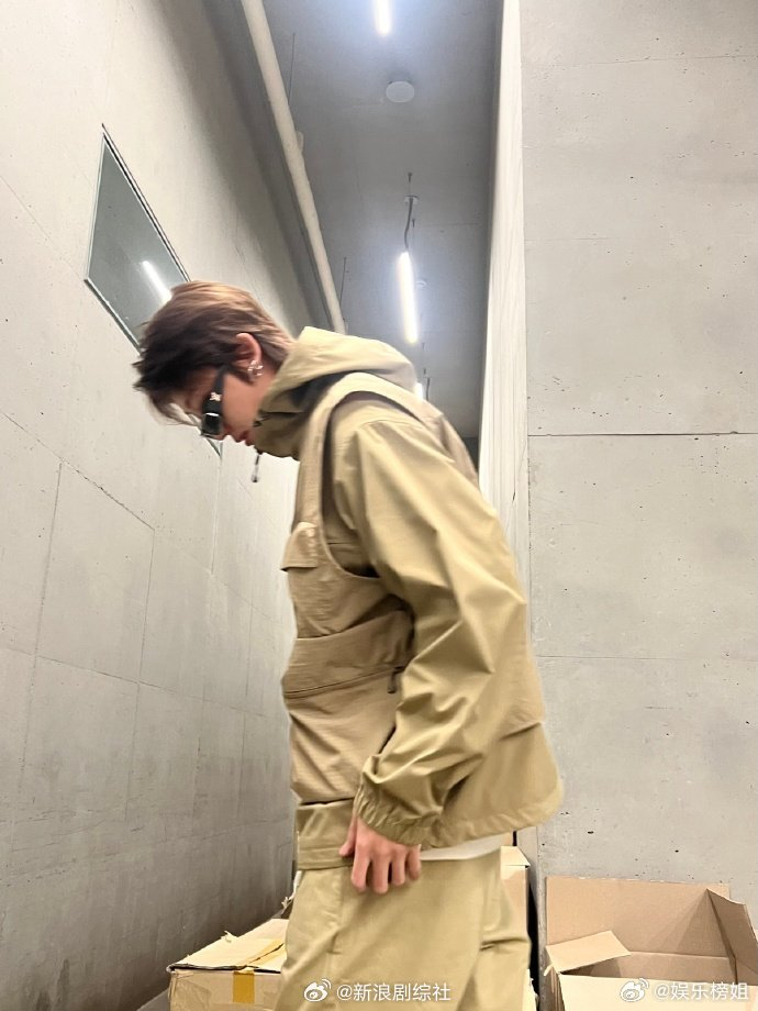 今日份新鲜的徐明浩是coolboy超帅的潮男穿搭速速get起来