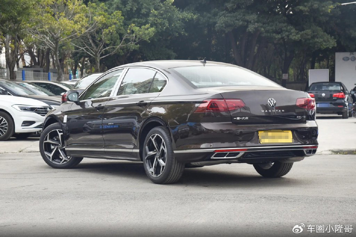 新款即将上市,大众迈腾限时优惠5万元!2.0t入门版16.19万起售