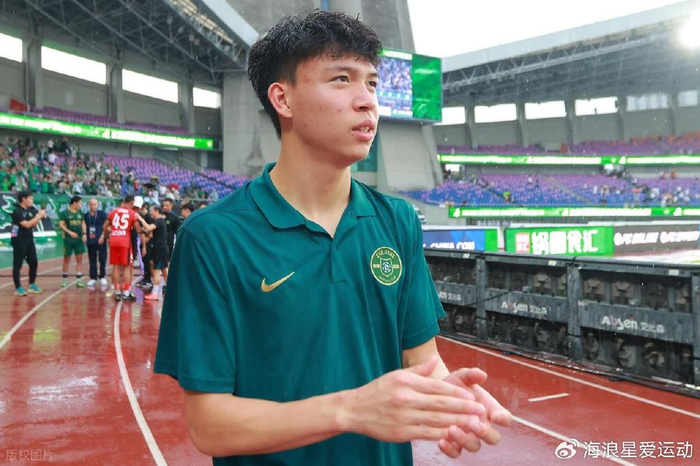 身价暴涨，亚洲第四！王钰栋身价150万欧，未来能超越巅峰武磊！