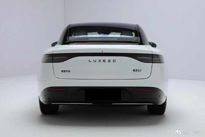 华为又出新车智界s7将于28日上市预售仅258万起