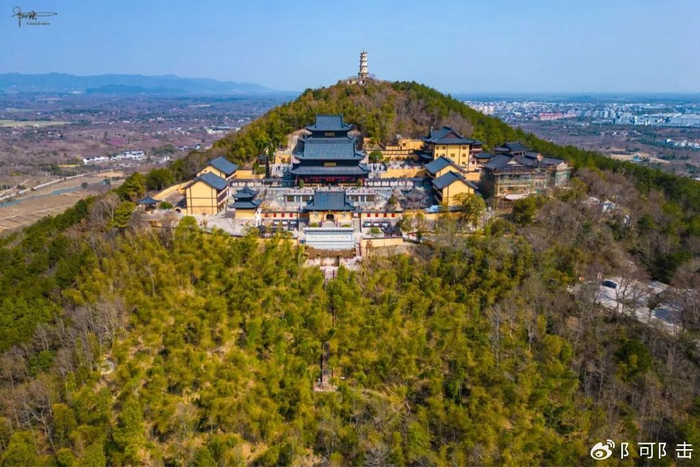 湖州有座仙山因寺得名,贵为地藏祖庭,最高处宝塔却让人大跌眼镜|地藏
