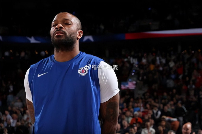 这样的防线真的是有些太离谱了吧?|塔克|快船|比赛_新浪新闻