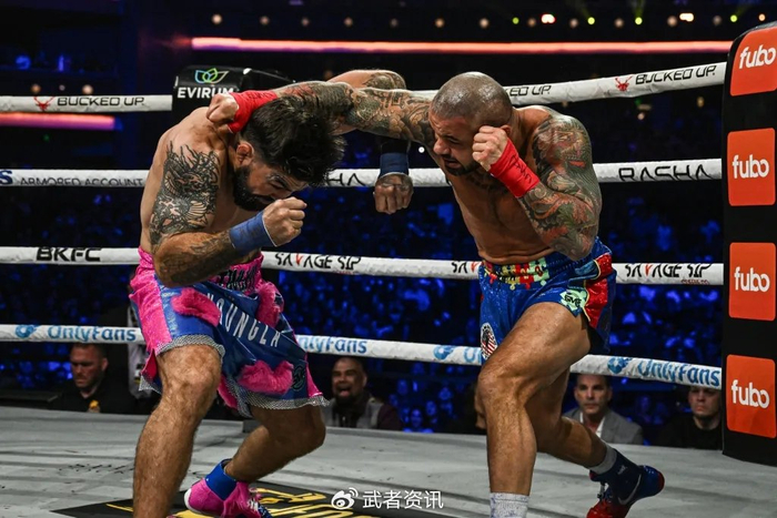 麦克·佩里bkfc裸拳赛首局tko蒂亚戈·埃尔维斯