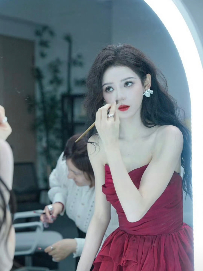 张予曦直播造型,太美了宝贝