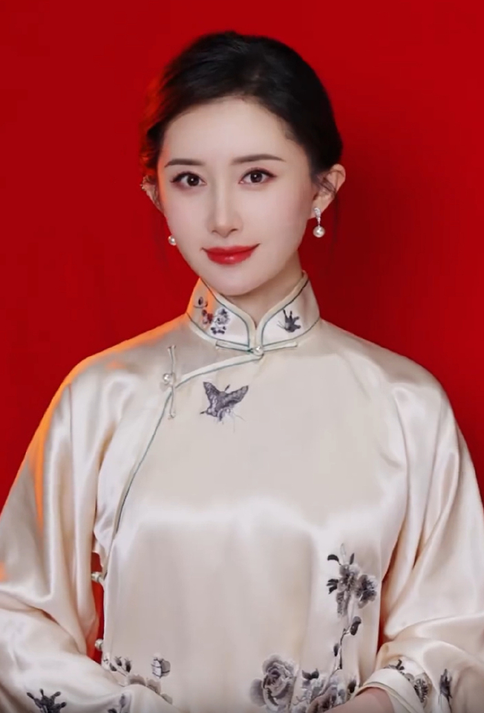 舒畅悄悄变样了?近照撞脸多位女明星,辨识度下降变网红脸