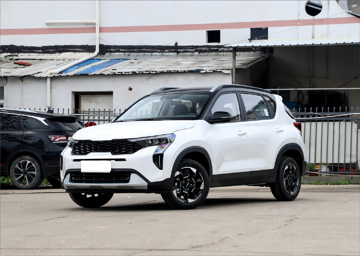 起亚全新入门级suv车型亮相运动外观精致内饰有望4月上市