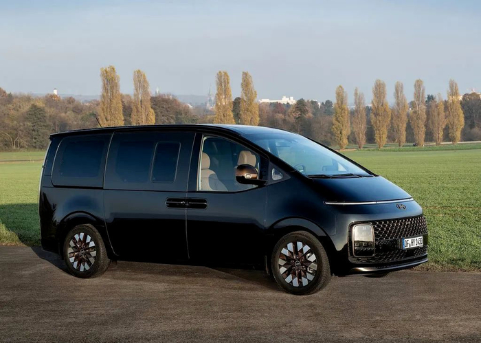 现代全新mpv现身国内,圆润造型酷似理想mega原型?