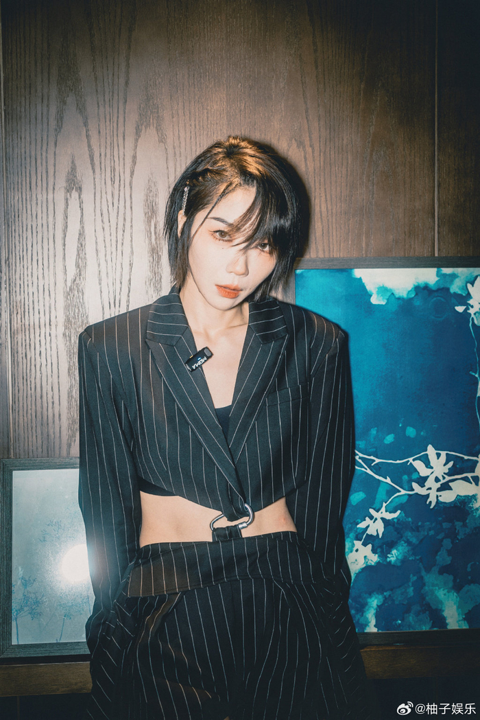 刘恋素颜好清纯