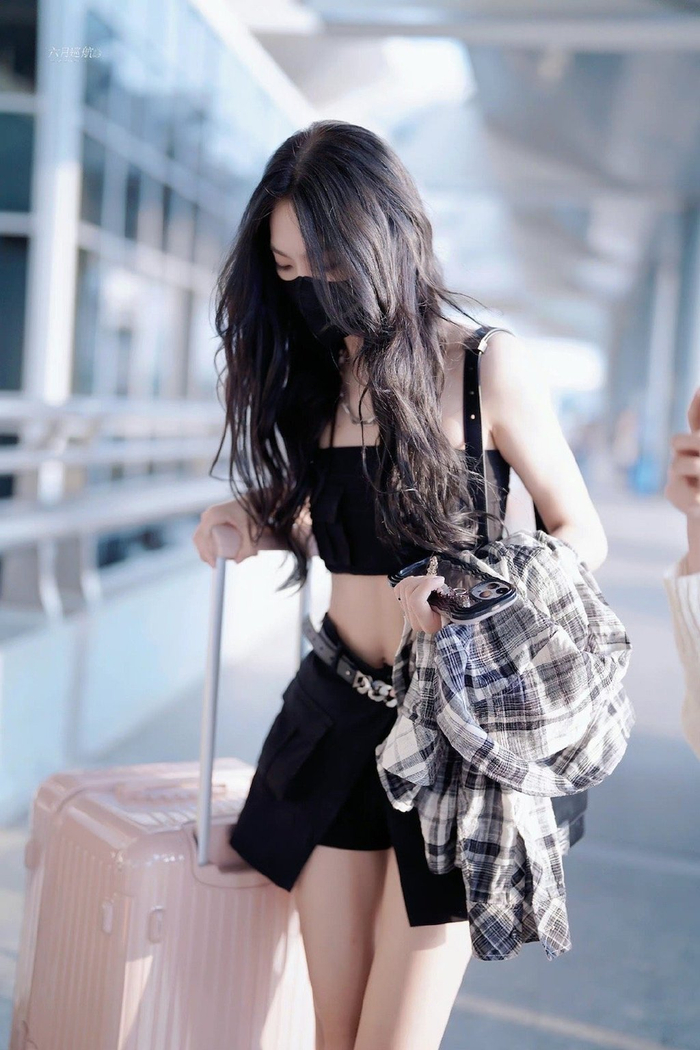 曾可妮 穿衣达人__财经头条