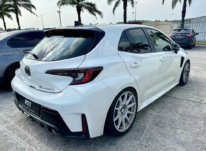 三菱 第四代 mirage掀背本田s2000爆改本田思域和city,鬼火少年日产