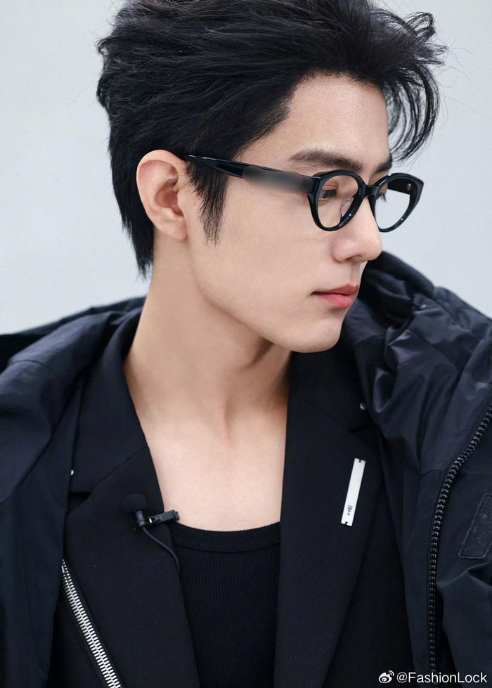 肖战丨商务大片黑色休闲服同色系眼镜摩登高级轻松驾驭各种风格