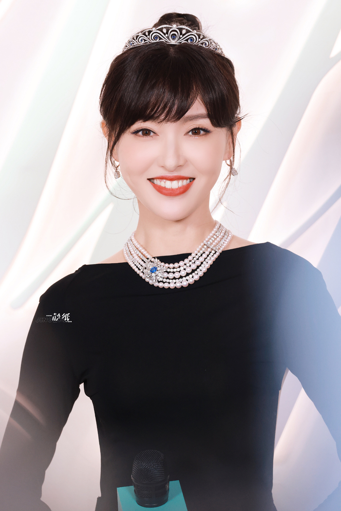 唐嫣奥黛丽赫本妆造好漂亮的优雅公主