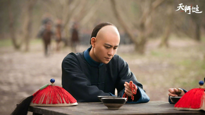 里随时随地劝人"为朝廷效力",@秦俊杰 发博调侃称欢迎大家来刀哥直聘