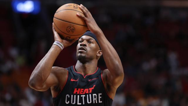 约基奇12 14,掘金4连胜登顶西区!波特25 7 5记3分|巴特勒|巴约|命中_