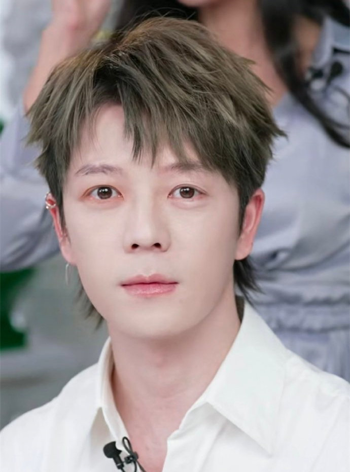 冷白皮背后的秘密,妈生的……