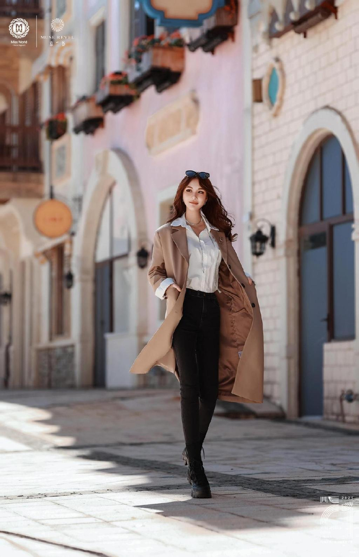 时尚北京杂志专访女演员歌手张一禾在春天绽放多元人生