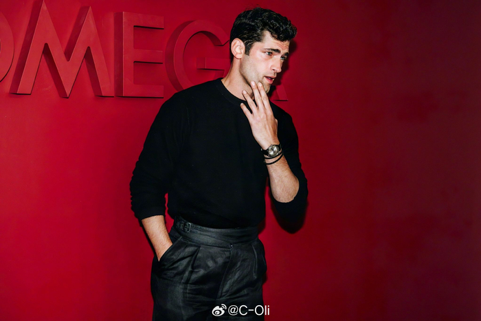 在纽约出席活动的桑桑seanopry依然帅气迷人