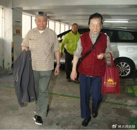 刘德华父亲去世曾全家住笼屋当消防员养家3年前买千万豪宅