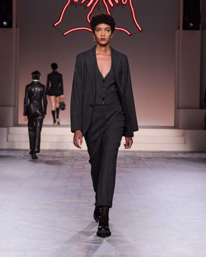 与迪奥相约布鲁克林博物馆,共赴一场时装盛宴