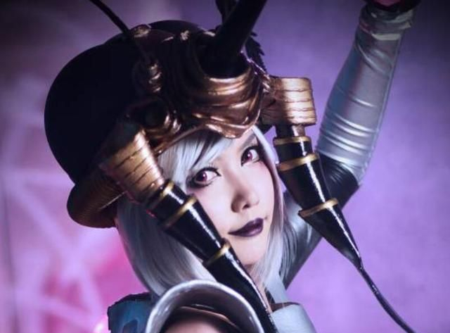 《一拳超人》“绝版”cosplay，龙卷姐妹被弩S超越了|吹雪|琦玉|杰诺斯|萝莉_新浪新闻