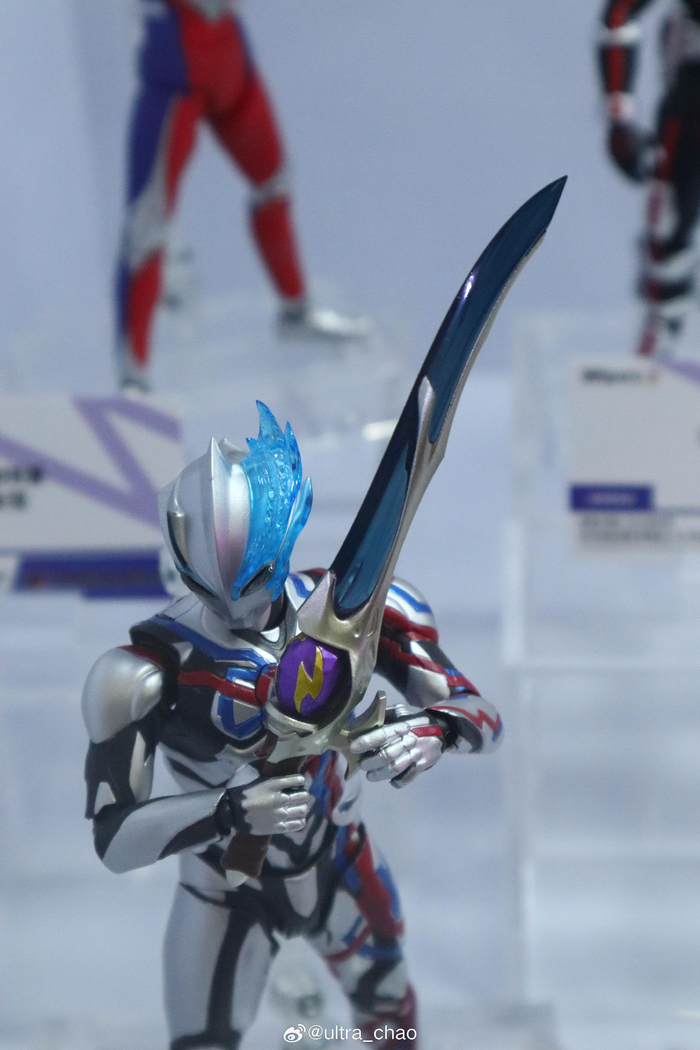 万代魂shf布莱泽奥特曼切尔索奈矿石剑