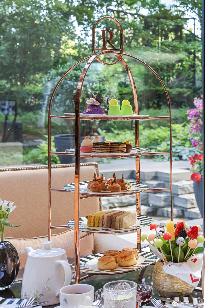 跟闺蜜的下午茶时光 在丽晶感受春日花园的那份惬意94 留连戏蝶时时