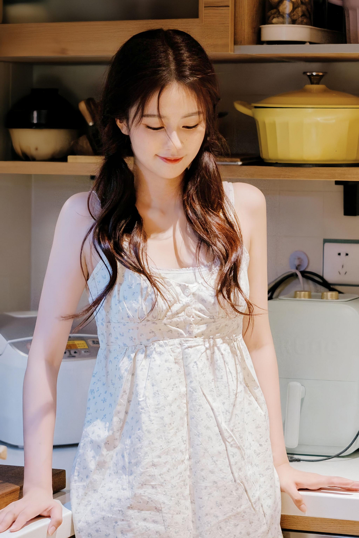 夏天在家的温柔女朋友 9795白鹿|白鹿_新浪新闻